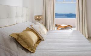 Gold Suites - Small Luxury Hotels of the World Santorini Greece