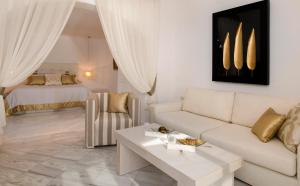 Gold Suites - Small Luxury Hotels of the World Santorini Greece