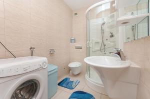 Modern new flat next to river Cetina