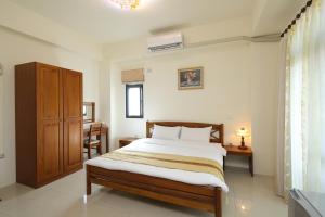 Yuli Rainbow Bridge Bed & Breakfast