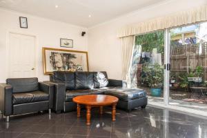 Abbotsford Private Rooms & Pods - 15 Charles Homestay