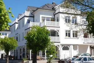 "Villa Laetitia" - WG 15 - zentral, strandnah, 2 Balkone - Binz