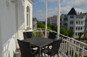 Haus Metropol - Fewo 7 mit Balkon und Meerblick