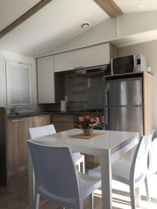 Campings Bungalow Vacances : photos des chambres