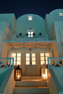 Aeolis Santorini
