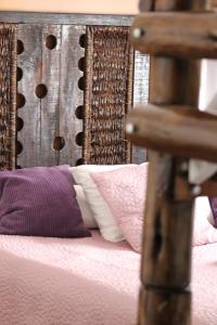 1322 Backpackers International