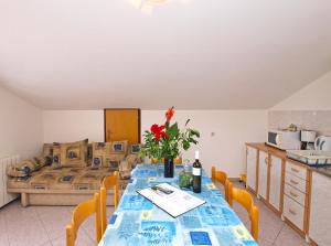 Apartments Silvana 1183 
