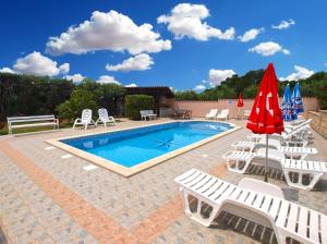 Apartments Silvana 1183 