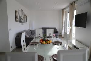 3P lumineux rénové derrière la Croisette