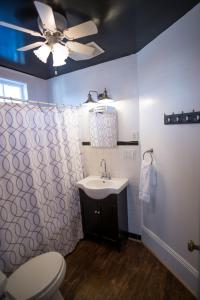 Double Room with Private Bathroom room in Swamp Rabbit Inn Travelers Rest