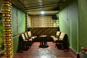 Naaval Beach Villa & Rooms