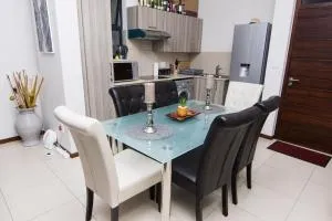 Luxury 2 Bedroom Lifestyle Apartment in Golf Estate - Roodepoort