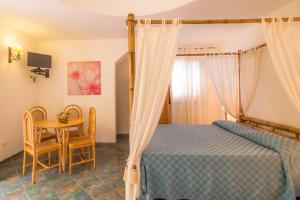 Apartment with Terrace room in Luna di Ponente