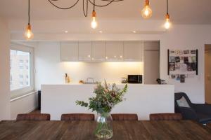 Stylish Central Flat I Walk to Beach