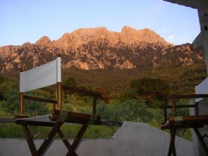 Namas Sardegna Country House Oljena Italija