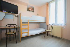 Hotels Hotel De Rosny : Chambre Quadruple