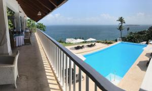 Vista Mare Ocean View Top Floor 1-Bedroom Condo/Suite, Samana