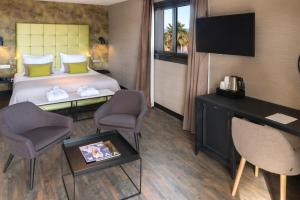 Hotels Van der Valk Hotel Saint-Aygulf : photos des chambres