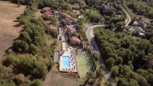 阿西西及时行乐生活俱乐部酒店 - 皮亚诺·德勒·皮耶韦