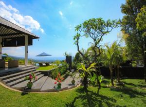 Villa Luna Resort