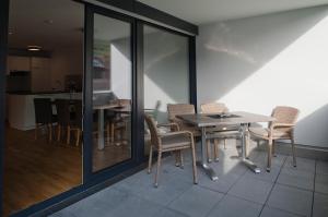 Two-Bedroom Apartment with Terrace room in Relaxed Urban Living - Aparthotel und Boardinghouse