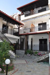 Giannis Maria Apartments