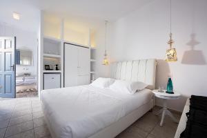 Double Room with Balcony and Sea View