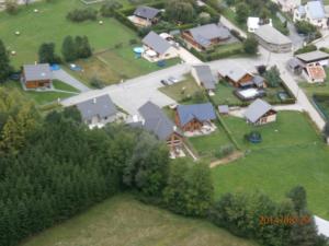 Chalets #Lemasdoisans au pied de l'Alpe d'Huez via Bourg d'Oisans L'Etoile des Glaciers : photos des chambres