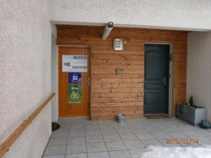 Chalets #Lemasdoisans au pied de l'Alpe d'Huez via Bourg d'Oisans le perce neige : photos des chambres