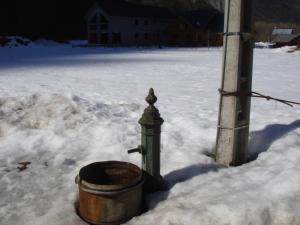Chalets #Lemasdoisans au pied de l'Alpe d'Huez via Bourg d'Oisans le perce neige : photos des chambres