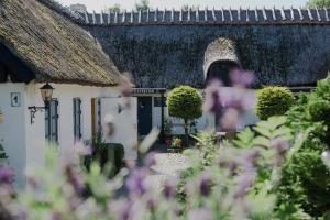 Havgaarden Badehotel, Hotels - Vejby