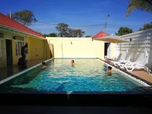 Barefeet Naturist Resort - Ban O Pao