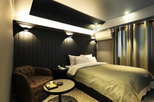 Phòng Tiêu Chuẩn Giường Đôi (Standard Double Room)