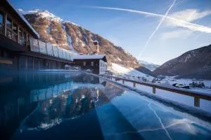 Tonzhaus Hotel - Schnals