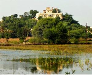 Titardi Garh- 18th Century Castle Homestay