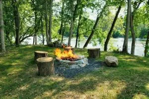 Green Castle cabin on the Shenandoah River - Oak Hill