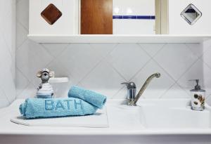 Sabbia1 CaseSicule, Apartment in the City Center and beside the Main Square, Beach at 100 m, Wi-Fi