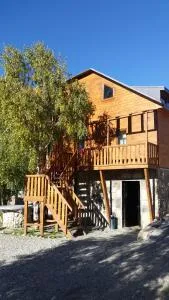 乌斯古里马斯派德利旅馆 - 乌树故里 乌斯古里马斯派德利旅馆 - 乌树故里