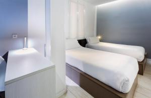 Twin Room room in B&B Hotel Madrid Centro Fuencarral 52
