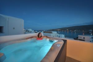 AMOsuites & Spa Folegandros Greece