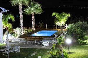 Isola del sole, Appartamenti con piscina