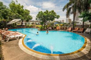 New Siam Riverside - Near Siriraj Hospital