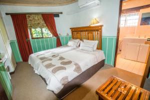 Hoyohoyo Koeltehuis Farm Lodge