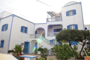 Katerina Kafieri Apartments Santorini Greece