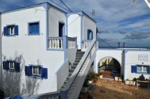 Katerina Kafieri Apartments Santorini Greece