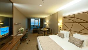 Grand Deluxe Double room with Sea View room in Cevahir Hotel Istanbul Asia
