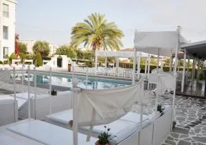 Tasmaria Aparthotel - Paphos