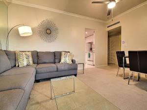 Regatta Beach Club C1009 2373