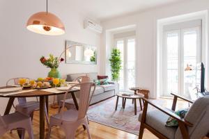 2 suites stylish flat at bairro alto-principe real