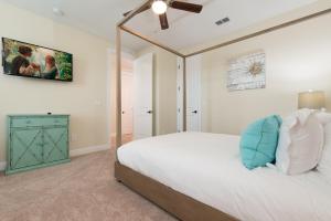 Luxury Dreams Disney Home with Private Pool and Spa